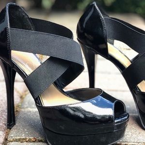 Jessica Simpson 9M sexy black patent peep toe